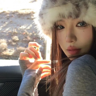 ins超火小众高级气质美女头像精选