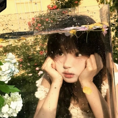 氛围感拉满的模糊女头,太好看啦