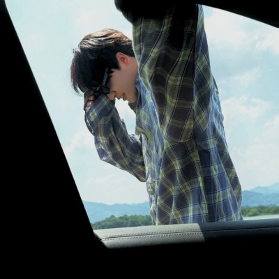 宝藏简约干净男生头像推荐