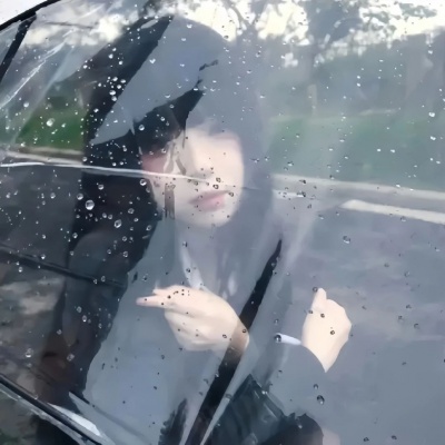 被纯欲清冷氛围感女生头像拿捏住了