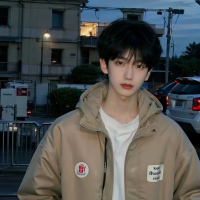 氛围感十足的优质帅气男生头像推荐