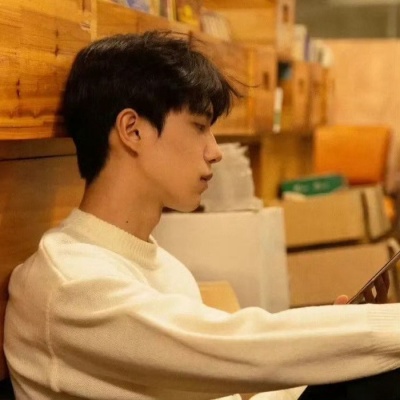 小众干净氛围感男生头像推荐