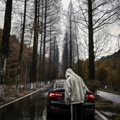 被这组ins高级自由感背影男头拿捏住了！