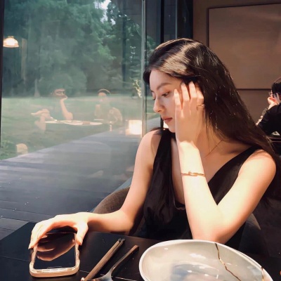 姐妹们快冲!干净气质真实头像女生