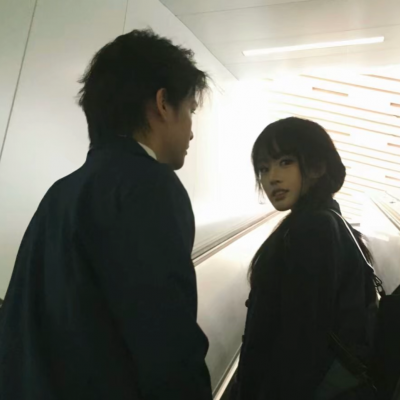 电梯上小众双人情侣头像