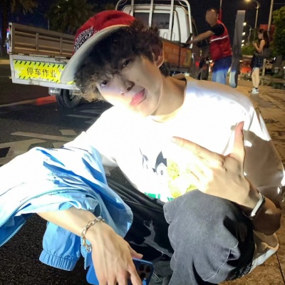 氛围感真人男生头像分享