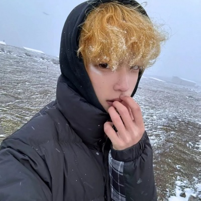 挖到宝啦!氛围感小众男生头像来袭