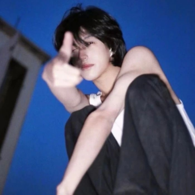 蓝色系氛围感唯美女生头像精选，ins风满满小众高级感