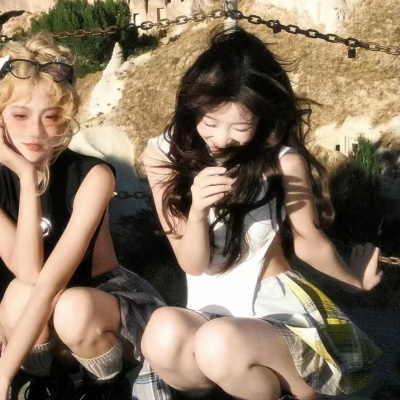 闺蜜真人氛围感女生头像推荐