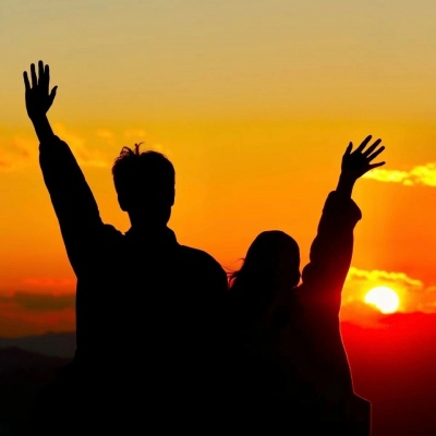 奔着结婚去的高级氛围感真人情侣头像推荐