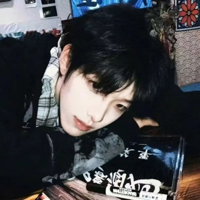 小众氛围感真人头像男生,吸引更多人的目光