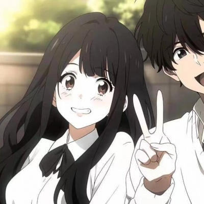 情侣头像动漫一左一右，让情侣之间的默契感瞬间拉满