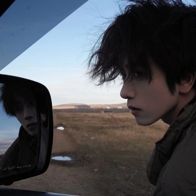 男生头像高级质感干净,赶紧码住换起来!