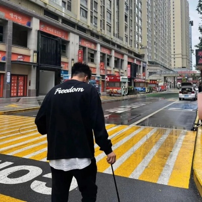 2025最新ins个性男生头像大集合啦!