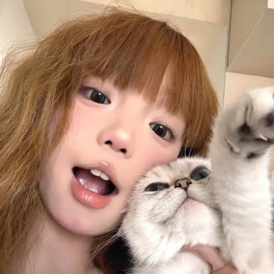 私藏级ins风可爱小众女生头像合集，甜妹必备