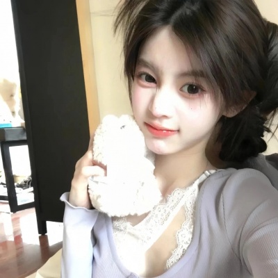 2025爆款纯欲风女生头像｜温柔可爱少女头像高清无水印下载