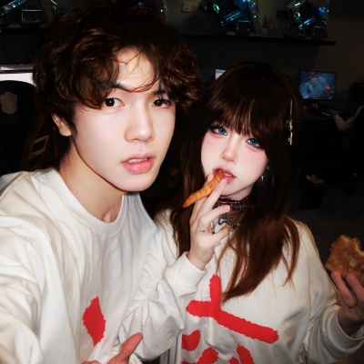 滤镜感拉满的真人双人氛围情头来啦 