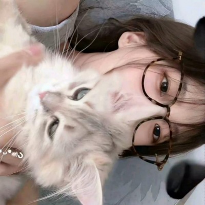 萌化啦，可爱萌宠与女生合拍头像推荐