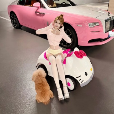 富婆头像多金女生，白富美多金又迷人