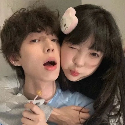 小众高质量两张一对真人情侣头像