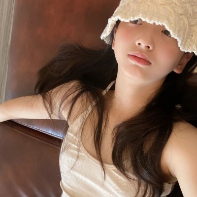 高级头像ins小众女生，超有格调