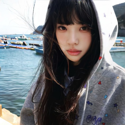 滤镜感拉满的唯美女生头像，爱了