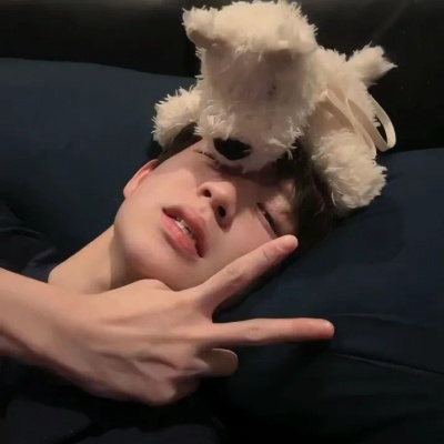 Ins风超酷男生头像来袭