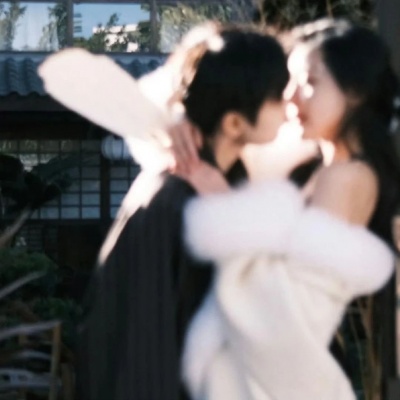 真人情侣头像明显氛围，每一对都充满了独特的情感气息