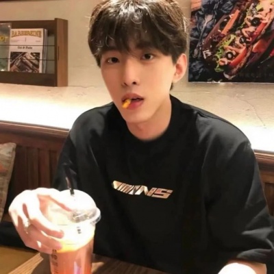 真人情侣头像小众ins