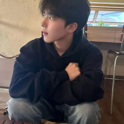 头像男ins氛围感,满满的氛围感直接拉满