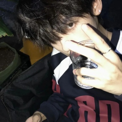 高质量ins帅气男生头像精选