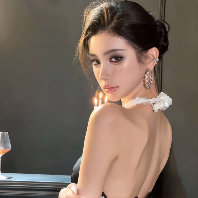 被追问无数次的ins高级感贵气女生头像