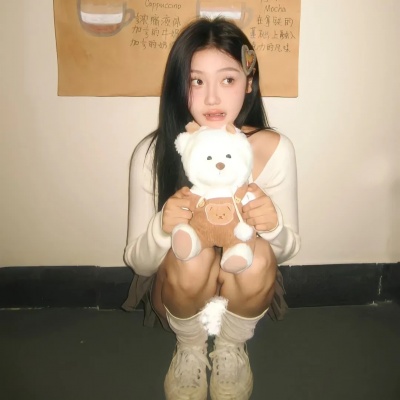 被狠狠拿捏住的又纯又欲又御小众女生头像