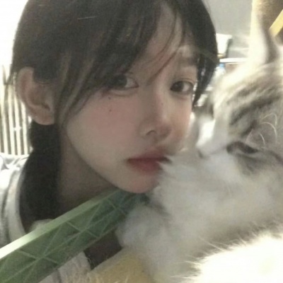 超绝！Ins纯欲模糊感女生头像来袭