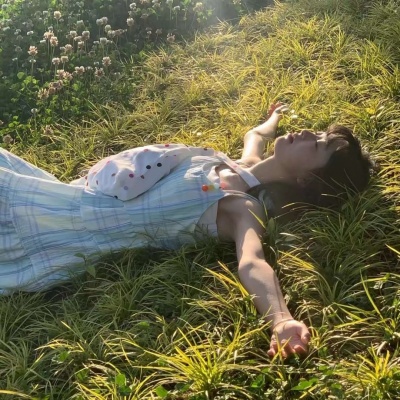 超绝！自然植物森系躺姿女生头像