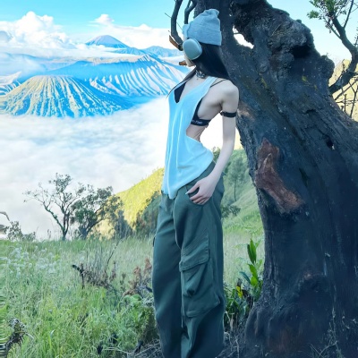 被狠狠拿捏的高级感慵懒个性女生头像