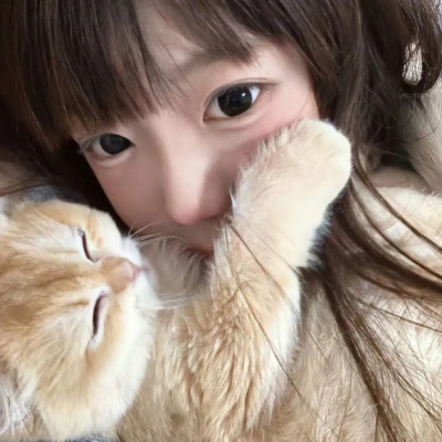 被狠狠拿捏的松弛慵懒感女生头像✨