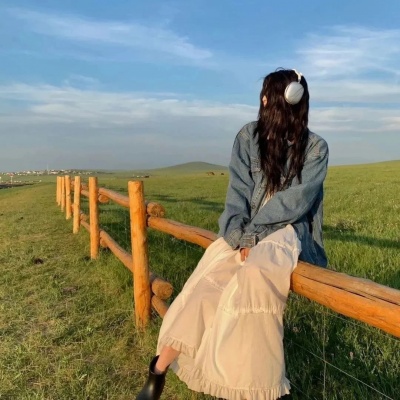 氛围感头像女自由感，充满了自由的气息