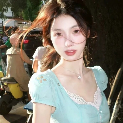 被这组青色系氛围纯欲女生头像美哭