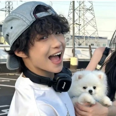 真人情侣头像浪漫氛围感，画面甜蜜得能溢出屏幕