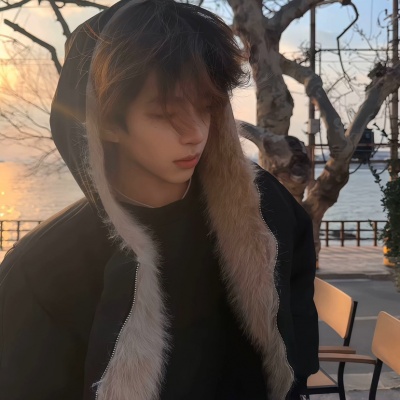 高级感还耐看的男生头像​🎯