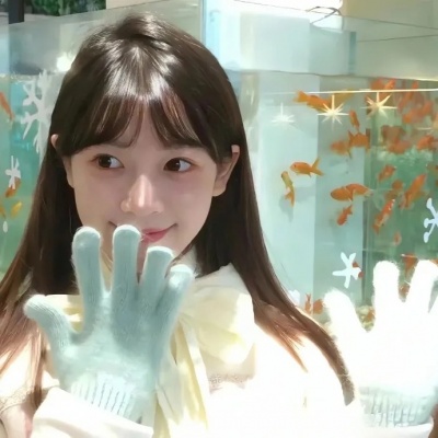 被狠狠拿捏的青色系纯欲气质女生头像✨