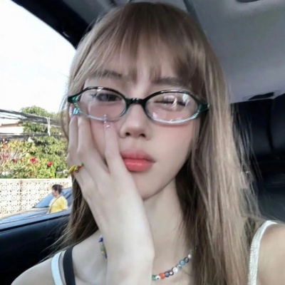 超绝！戴眼镜女生头像来啦✨