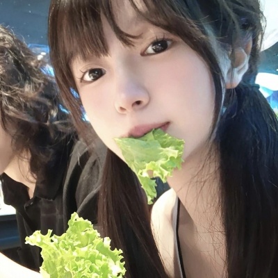 萌炸啦！吃东西的可爱女生头像🥰