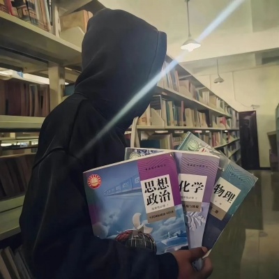 氛围感拉满的男生头像来啦✨ 