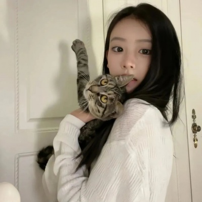 被追问无数次的ins小众气质女生头像