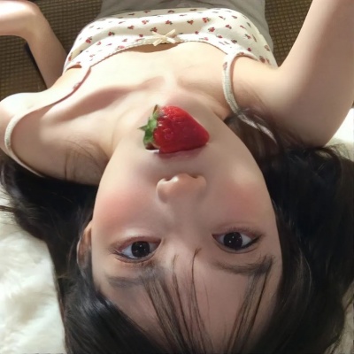 纯欲氛围感拉满的莓果系女生头像来啦