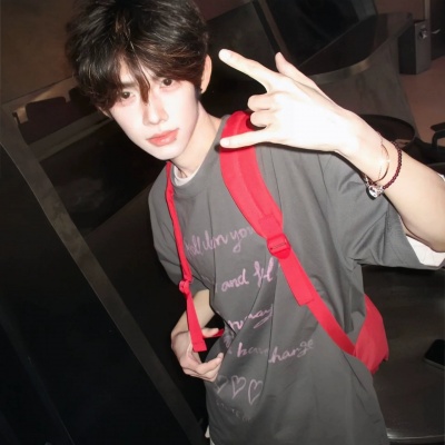 绝了！Ins超帅小众男生头像精选