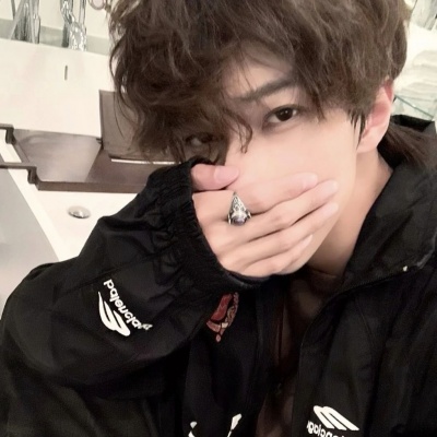 男生ins风真人头像，狠狠心动！