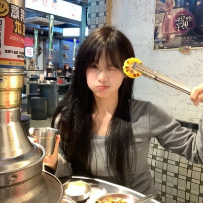 被问爆的ins风真人女头